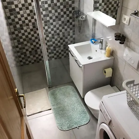 House Ii * מדולין